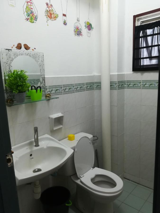 Hagia Medina Muslims Guesthouse Port Dickson Exterior foto